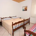 With A Parking Space Nemira, Omis - 6070 דירה