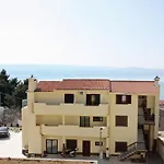 דירה With A Parking Space Nemira, Omis - 6070