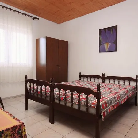 Апартаменты With A Parking Space Nemira, Omis - 6070 Tice