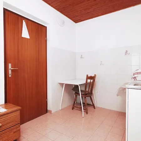 With A Parking Space Nemira, Omis - 6070 Апартаменты