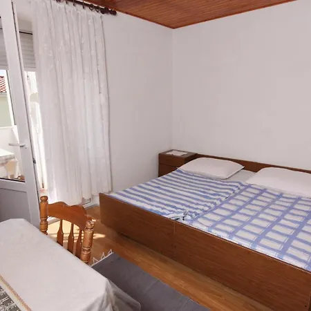 With A Parking Space Nemira, Omis - 6070 Апартаменты Tice