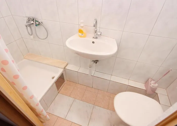 Apartament With A Parking Space Nemira, Omis - 6070 Tice